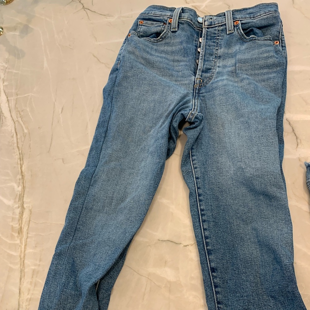 Levi’s rib cage Jean